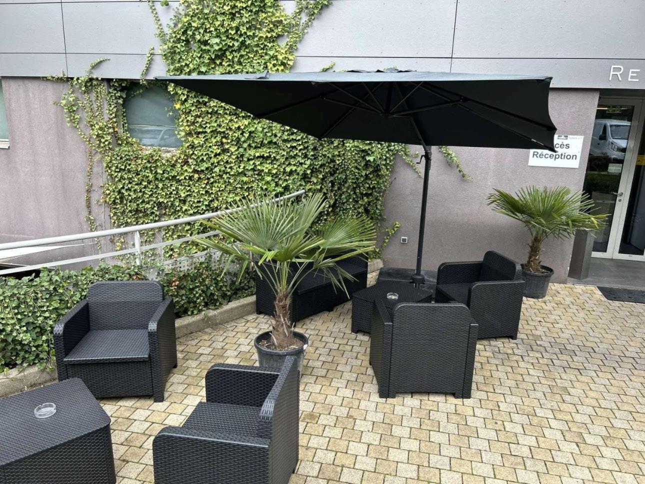 Standing Hotel Suites By Actisource Roissy-en-France Luaran gambar