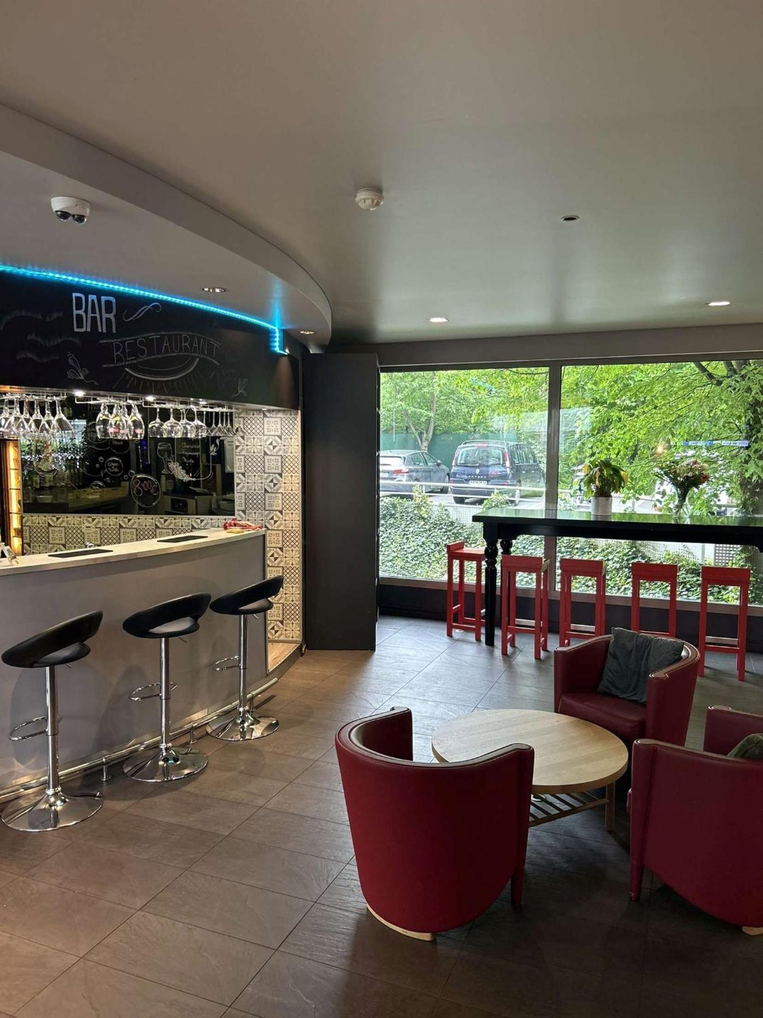 Standing Hotel Suites By Actisource Roissy-en-France Luaran gambar
