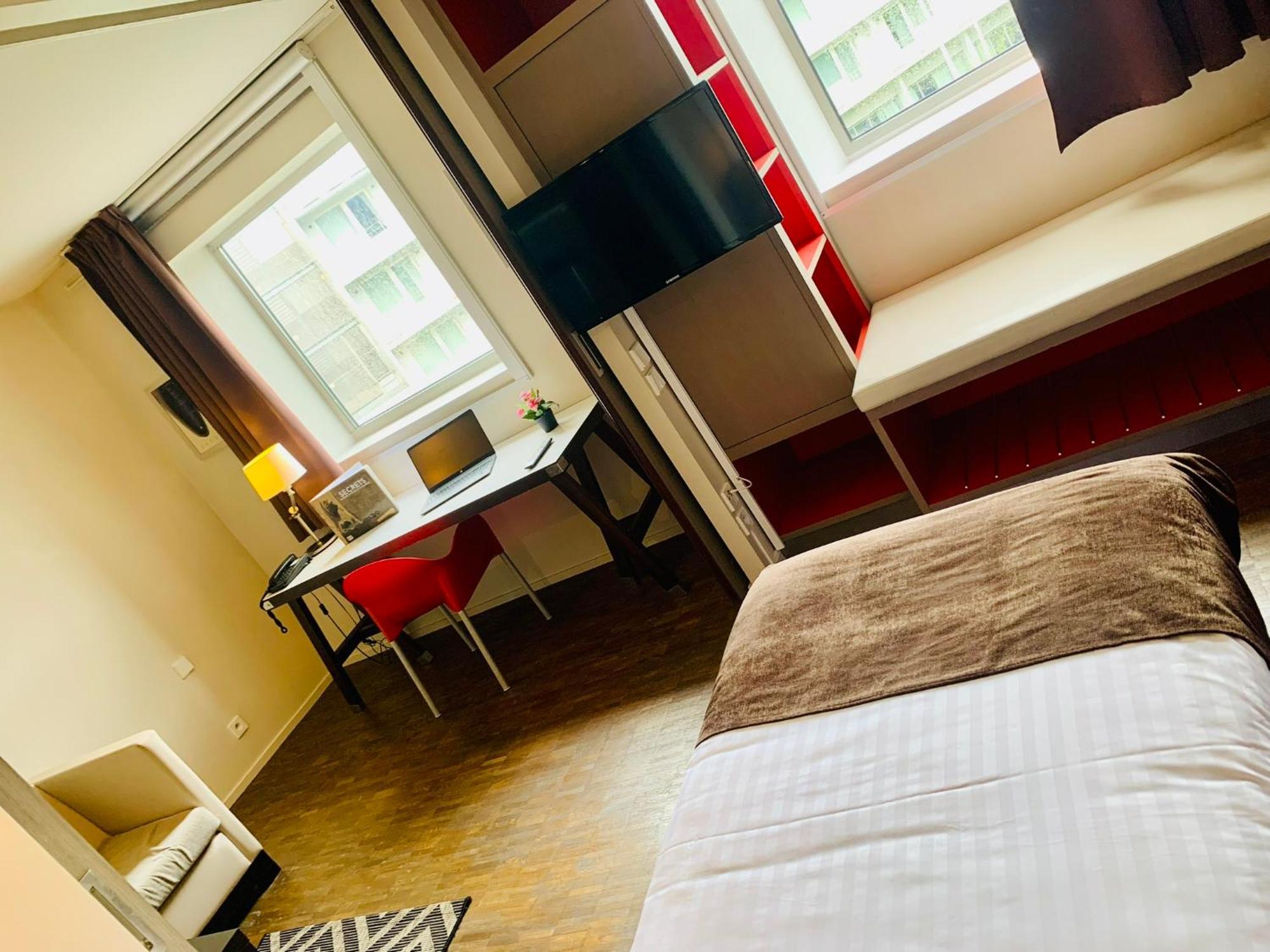 Standing Hotel Suites By Actisource Roissy-en-France Luaran gambar