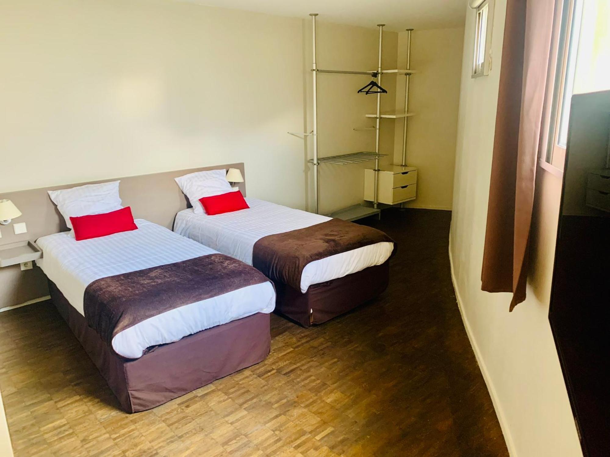 Standing Hotel Suites By Actisource Roissy-en-France Luaran gambar